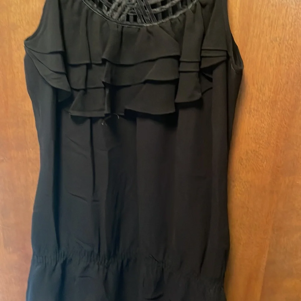 White House Black Market - Picture 3 of 6
